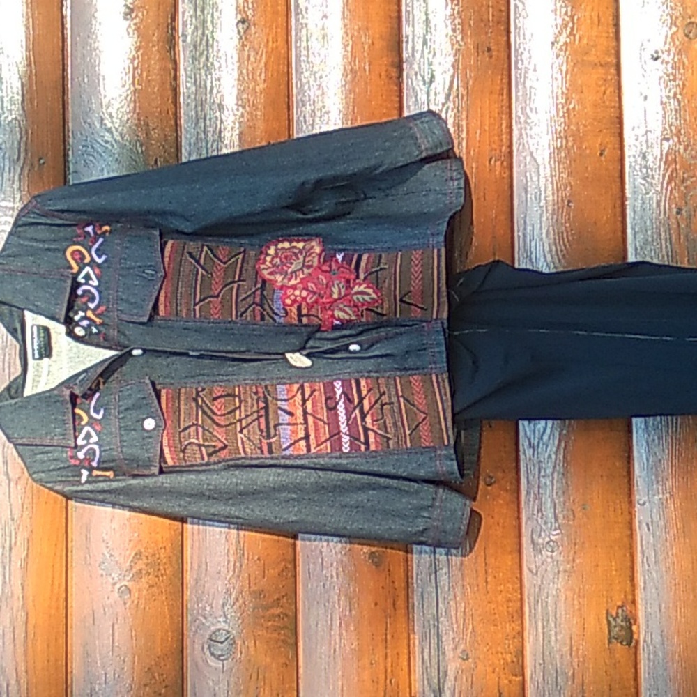 BLACK Embellished JEAN JACKET GOLD trim Embroidered BLACK DENIM •L/XL